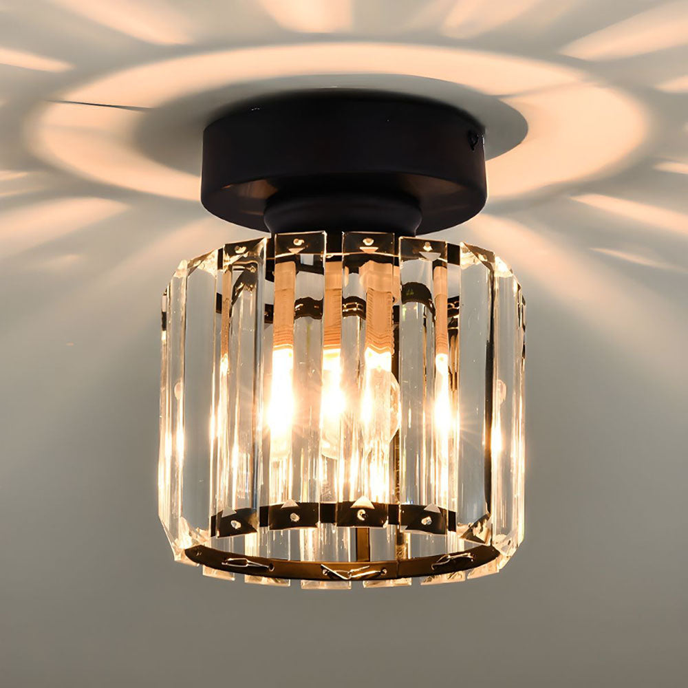 Krystalglas Loftlampe – Messingbeslag & Kompakt Design