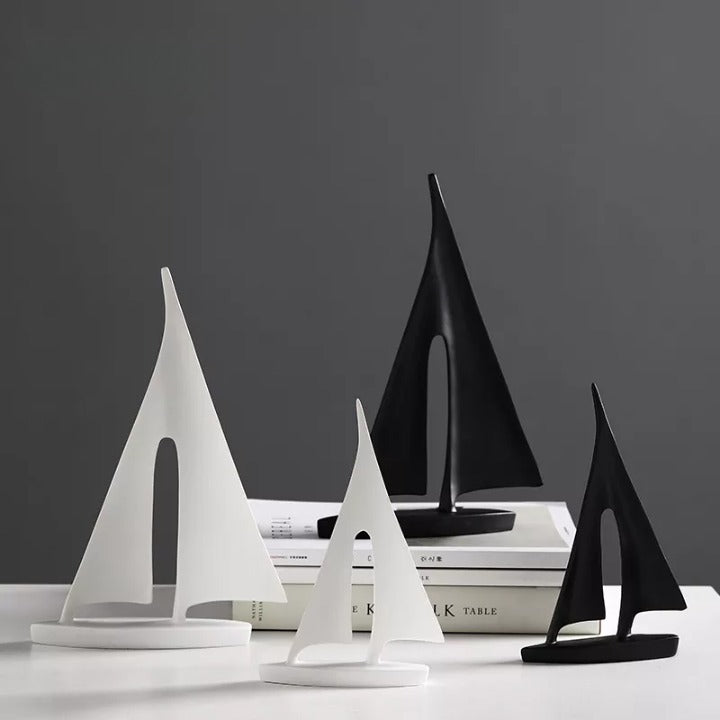 Maritim Sejlbåd Skulptur - Elegant Hjemmedekoration