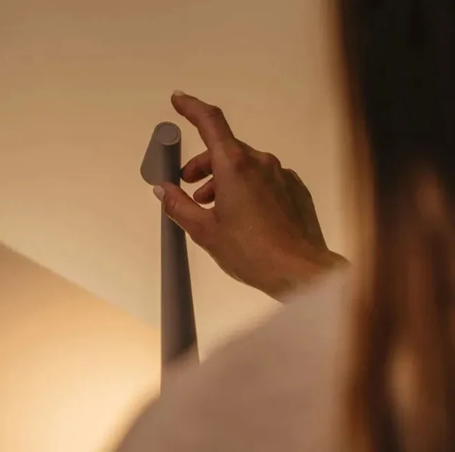Nordisk minimalistisk design stemningslampe | Trådløs | LED | Læselampe | Middagslampe