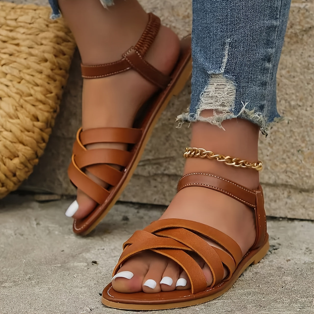 Elegante Sandaler til Damer med Krydsede Remme og Komfortabel Flad Sål