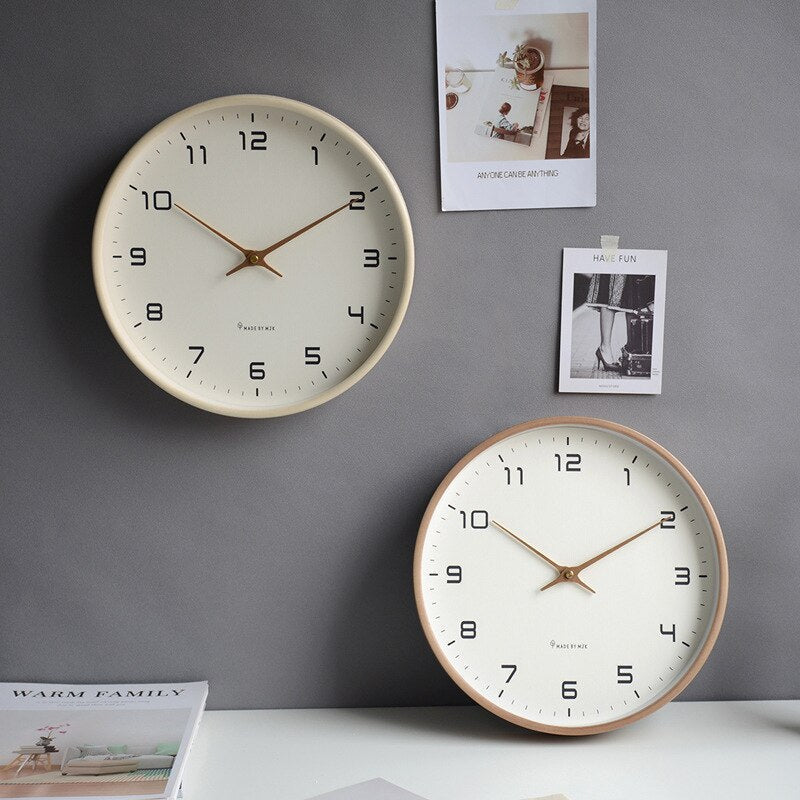 Kivara Vægur Med Nordisk Minimalistisk Design I Lys Naturligt Træ Til Hjemmet Og Kontoret
