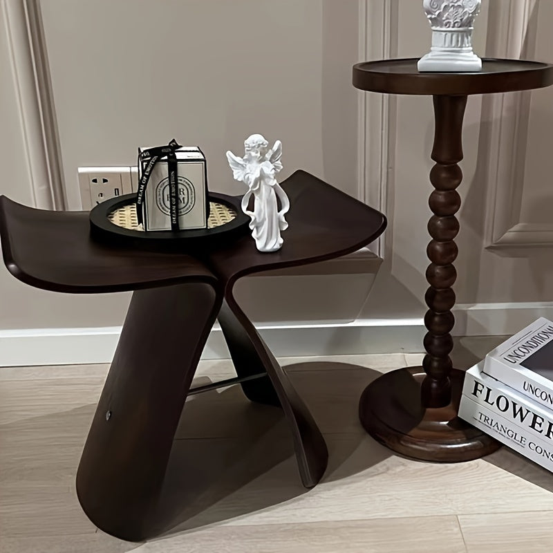 Elegant Butterfly Stool – Tidless Design til Stue og Entré