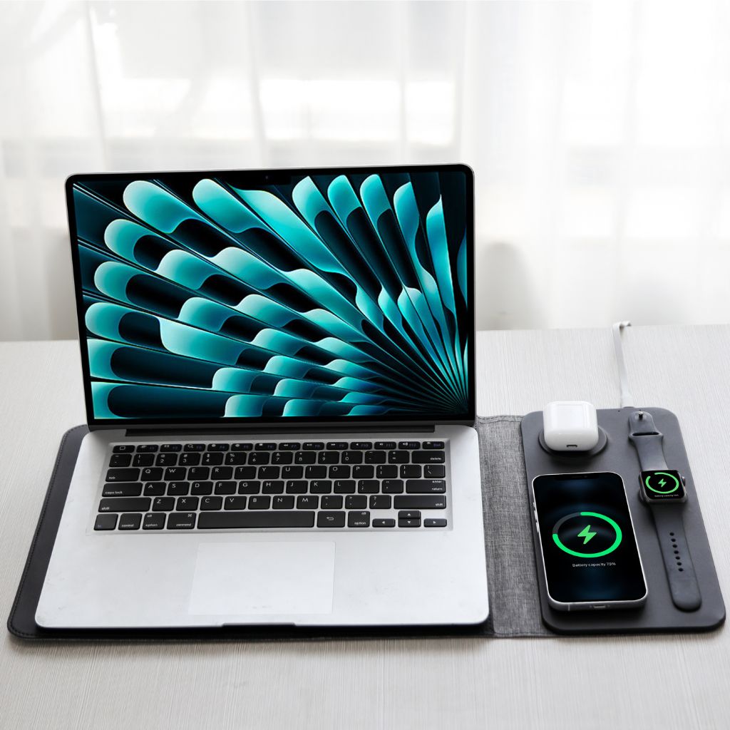 PowerDesk Sleeve – Slim Laptop Case med Trådløs Opladningsfunktion