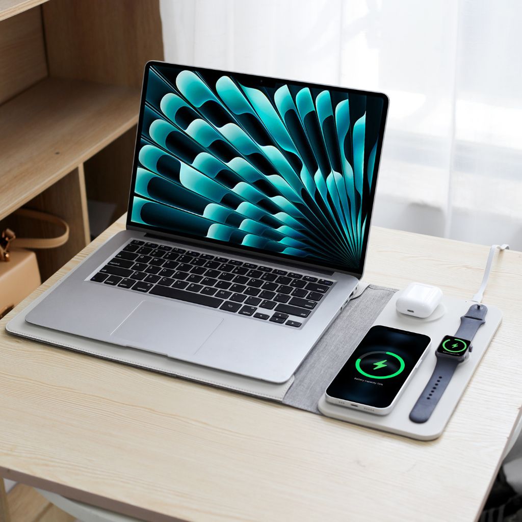 PowerDesk Sleeve – Slim Laptop Case med Trådløs Opladningsfunktion