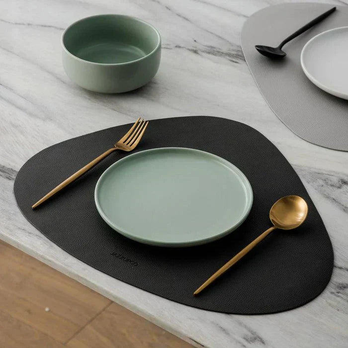 Moderne Spisestuebord Bestik Sæt Med Slankt Minimalistisk Design