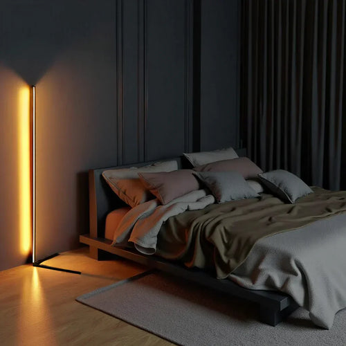Minimalistisk LED Gulvlampe med Dæmpbare Lystilstande og Moderne Lineært Design