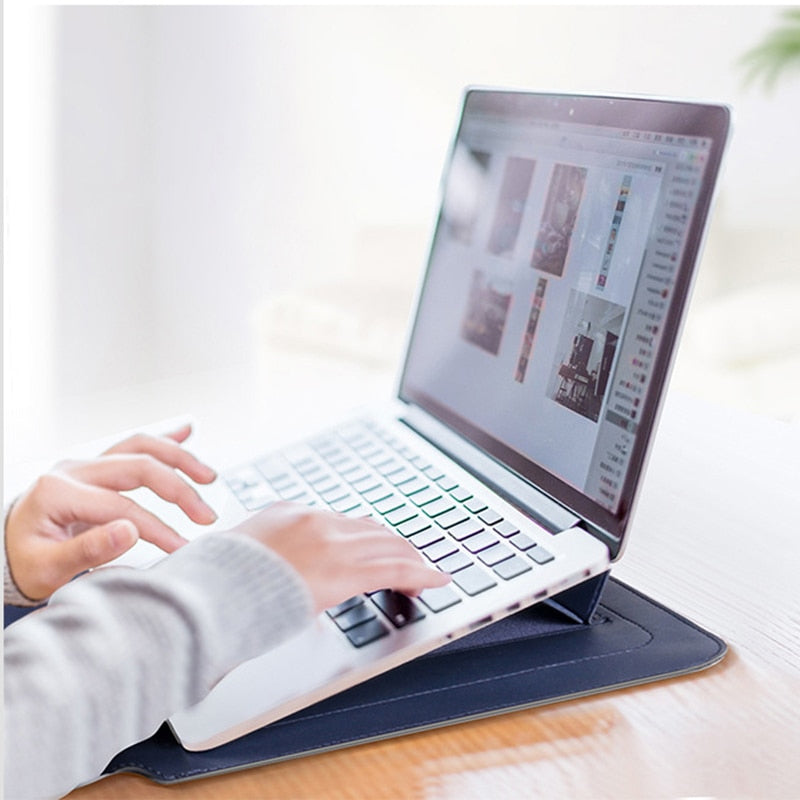 Laptop Sleeve med Indbygget Stativ – Beskyttende Etui til 11–16 tommer Laptops