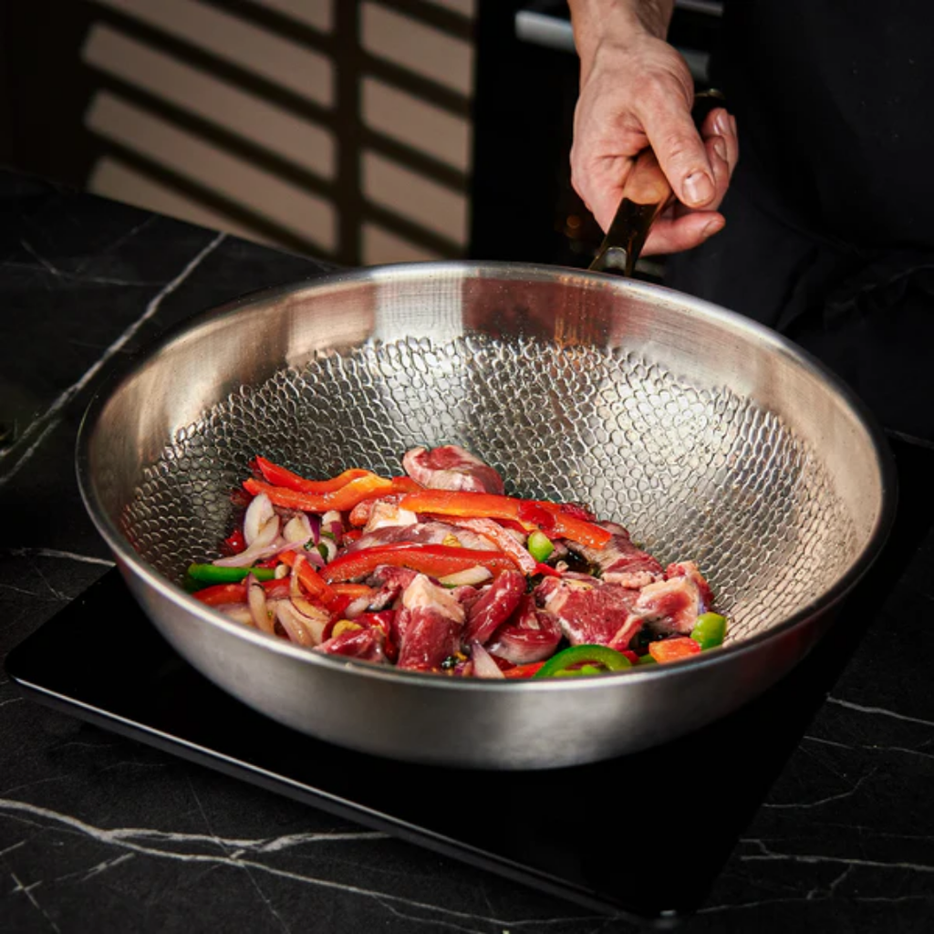 NovaTi Ren Titanium Inderside Nonstick Stegepande Uden Belægninger Til Sikker Madlavning | Petprovac