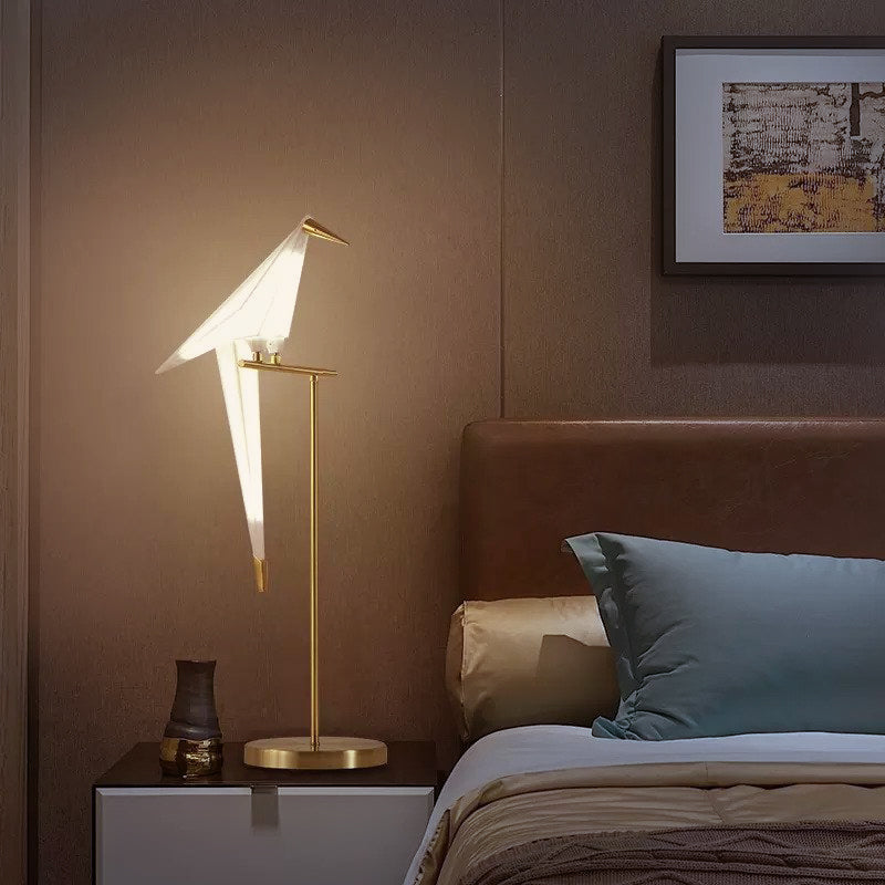 Origami Birdy Bordlampe – Hyggevarmt Lys og Moderne Vingedesign