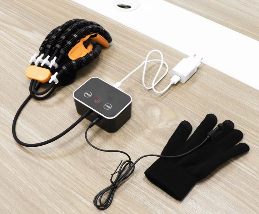 Autonom Hands rehabiliteringshandske med separate fingerkontroller og spejlvendt udsigt