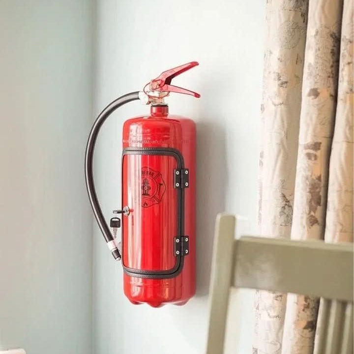 Skjult FireBar – Skjult Mini-Bar i Brandslukker-Design til Stilfuld Opbevaring af Drikkevarer