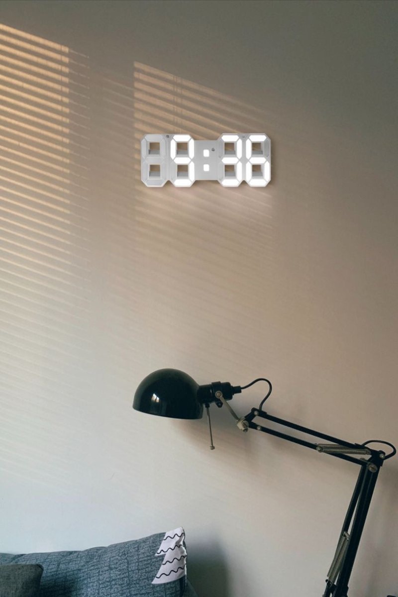 Digital 3D LED Vægur – Moderne Design med Dæmpningsfunktion og Optimal Synlighed