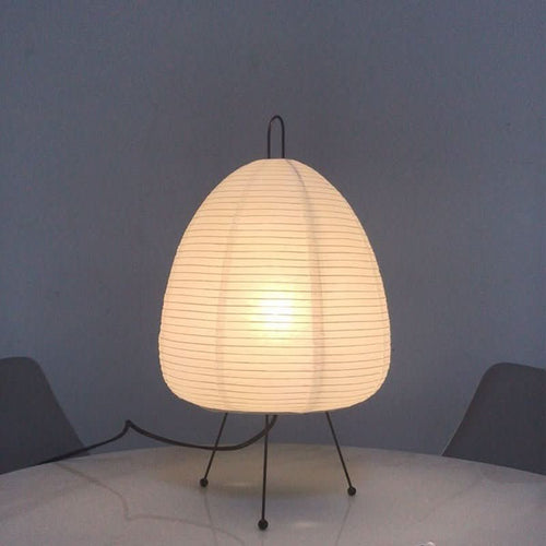 Bordlampe med Rispapir Skærm og Japansk Inspireret Design
