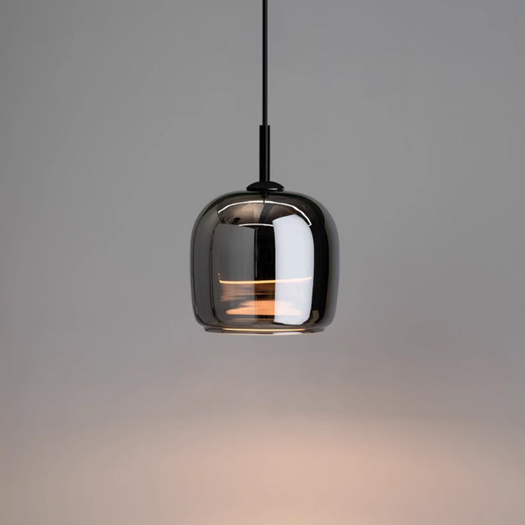 Noir Pendellampe med Røget Glas i Sort Minimalistisk Stil