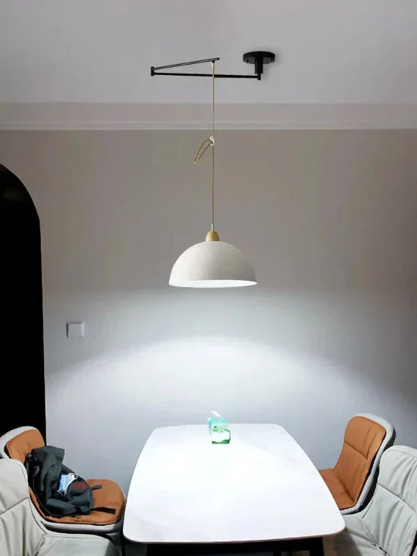 Moderne Loftlampe med Justerbare Lysarme til Fleksibel Belysning