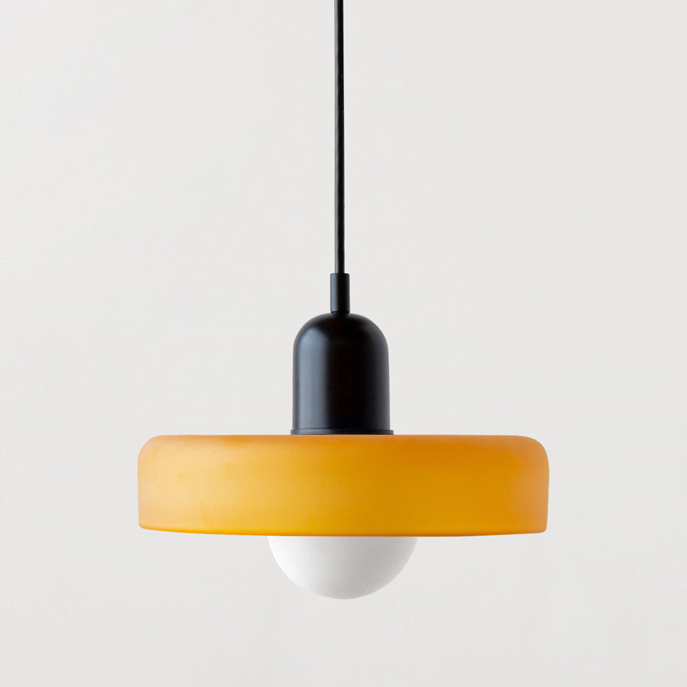 ColorLoop Pendant – Kunstnerisk Bauhaus Hængelampe med Varmt Lys