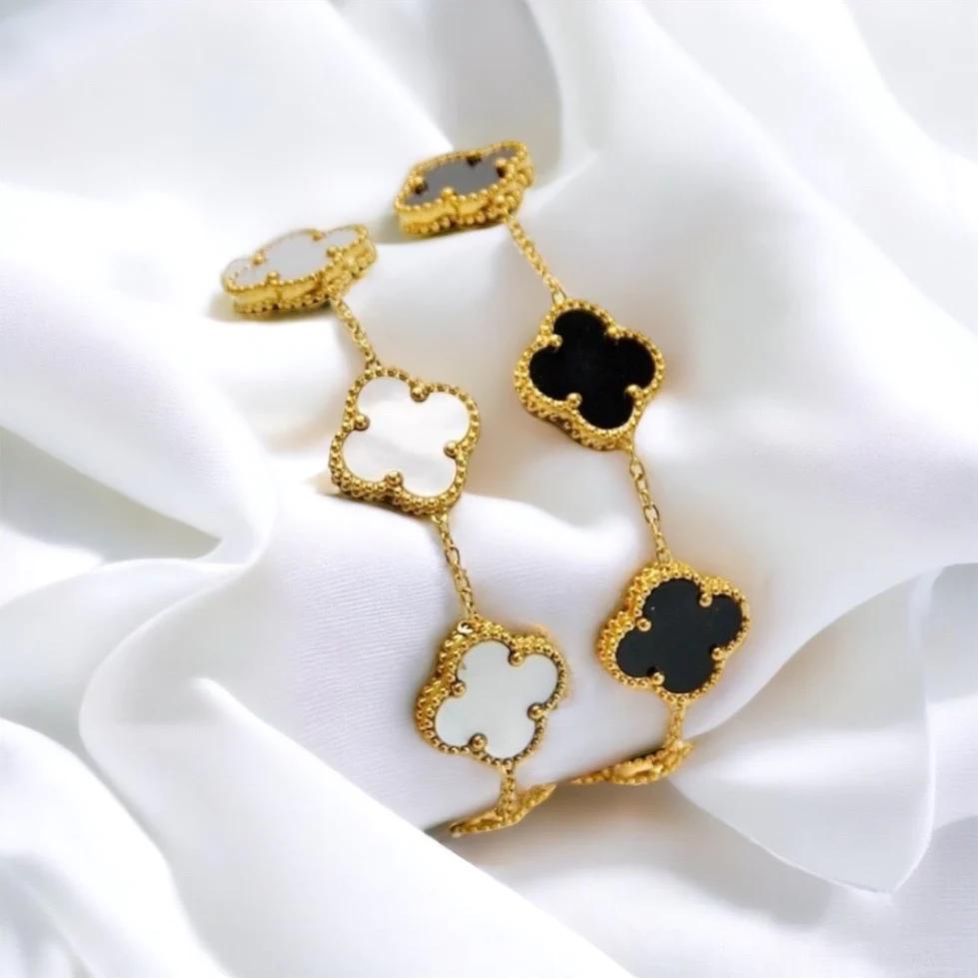 Clover Luck Armbånd | Elegant og Hypoallergenisk | Justerbart