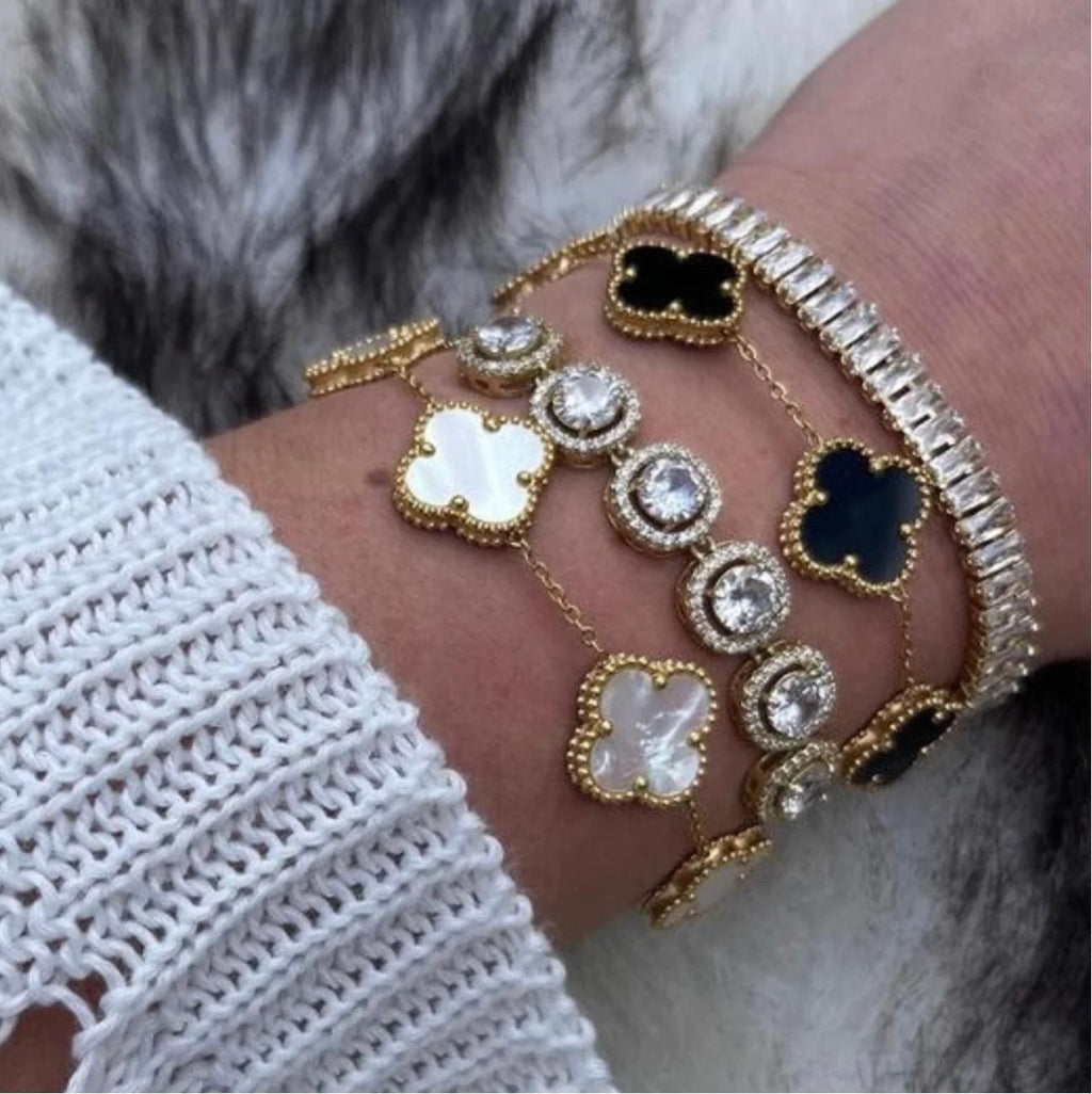 Clover Luck Armbånd | Elegant og Hypoallergenisk | Justerbart