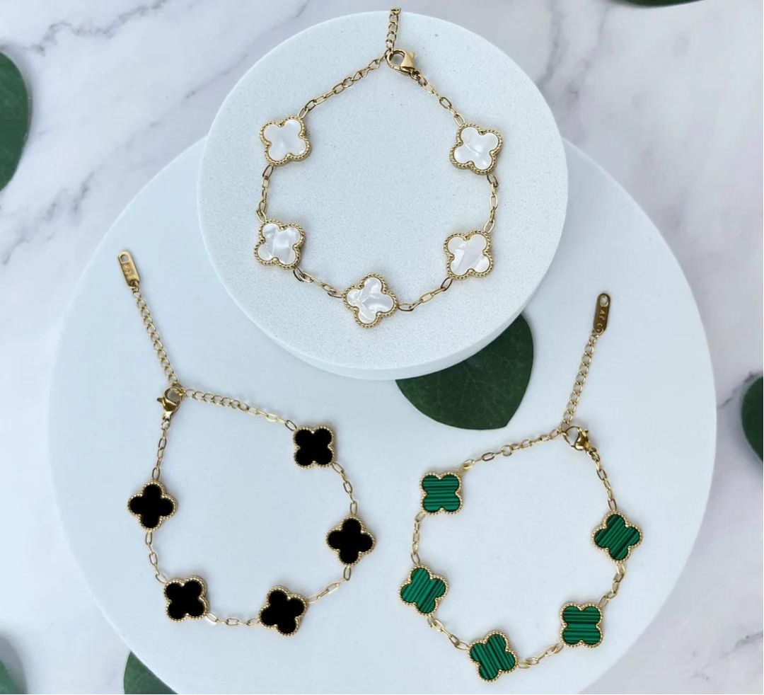 Clover Luck Armbånd | Elegant og Hypoallergenisk | Justerbart