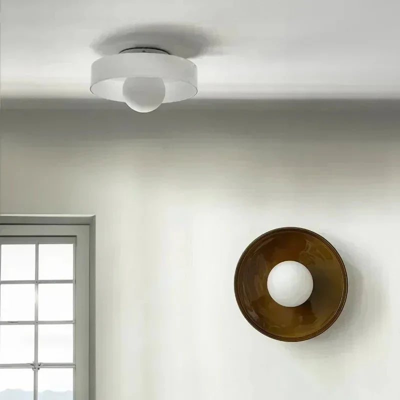 Glas Loftlampe med Skandinavisk Design – Atmosfærisk Belysning til Enhver Indretning