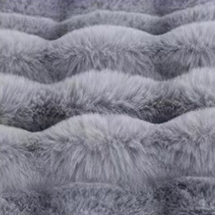 VeloraWeave Kanin Faux Fur Plaid Til Hyggelig Varme I Hjemmet