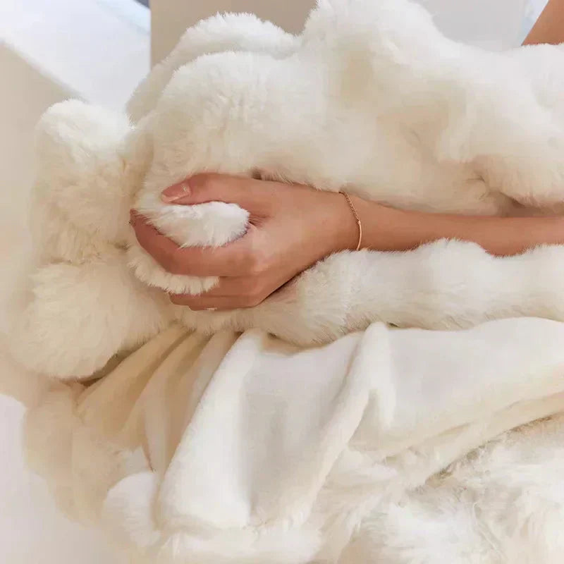 VeloraWeave Kanin Faux Fur Plaid Til Hyggelig Varme I Hjemmet