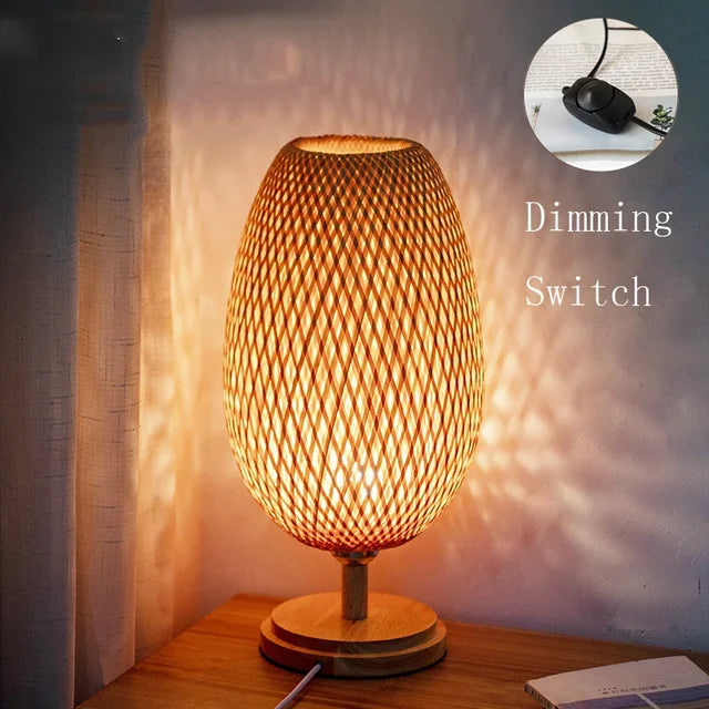 Vintage Bambus Bordlampe med Varmt Lys og Naturligt Udseende