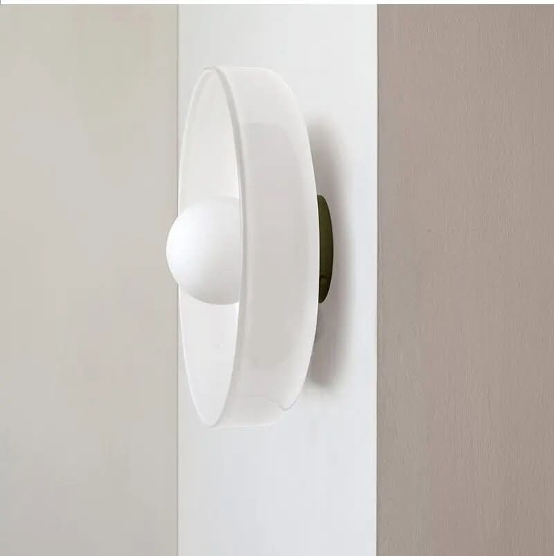 Glas Loftlampe med Skandinavisk Design – Atmosfærisk Belysning til Enhver Indretning