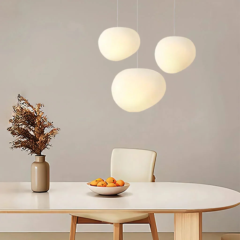 Elegant Hvid Pebble Pendel lampe med Minimalistisk Design