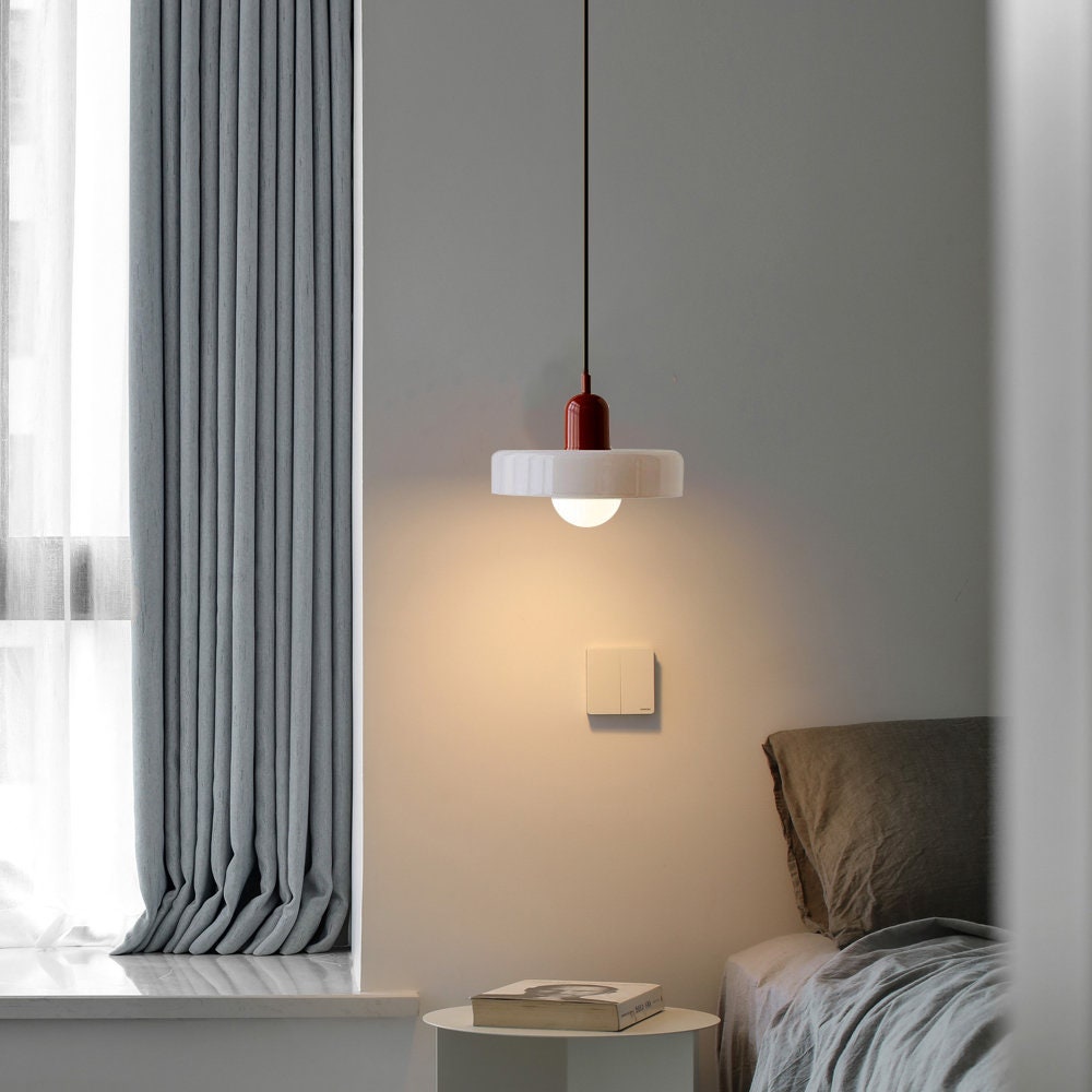 Bauhaus Aurelo Farvet Glas Pendellampe Til Spisestuer