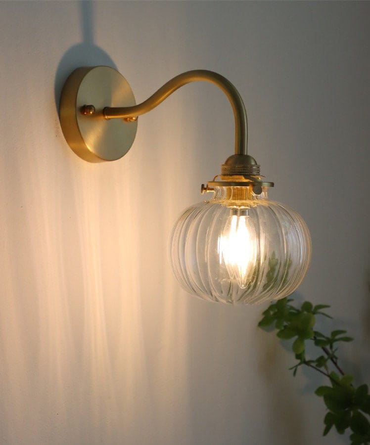 Kompakt Væglampe Med Globus Af Vintage Glas Til Stuen