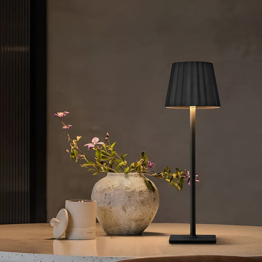 Trådlampe | Lampe til stuen | Moderne bordlampe med batteri | VelaLume