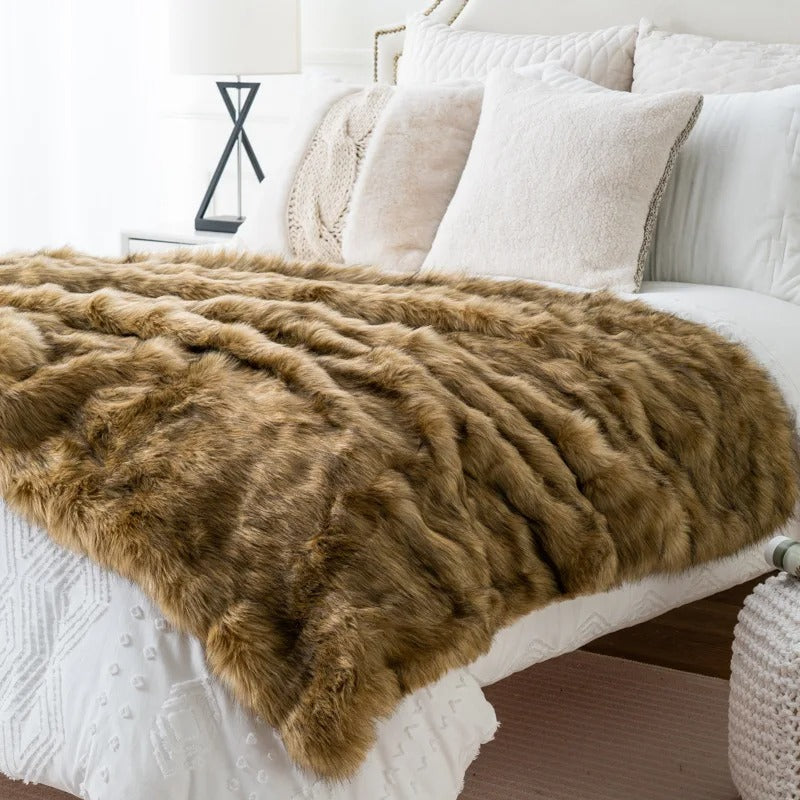 Silvara Luxe Plaid Med Faux Fur For Hyggelig Varme Og Moderne Stil