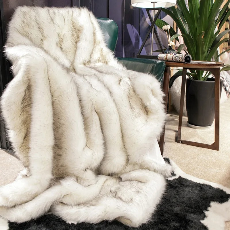 Silvara Luxe Plaid Med Faux Fur For Hyggelig Varme Og Moderne Stil