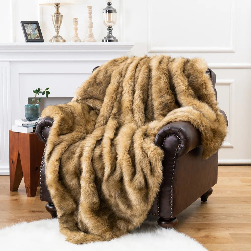 Silvara Luxe Plaid Med Faux Fur For Hyggelig Varme Og Moderne Stil