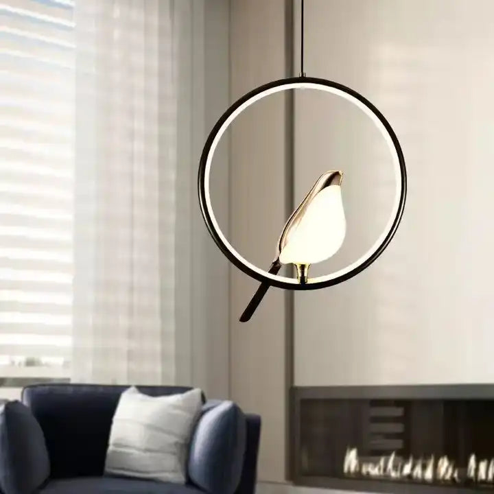 Moderne Pendelampe med Gyldent Fugl Design
