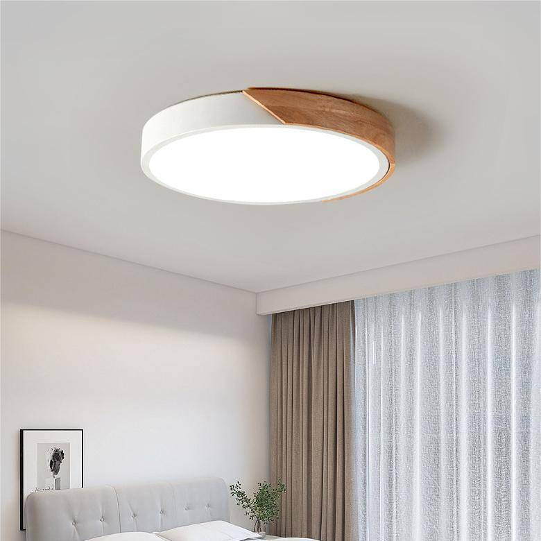 Aelora | Nordisk Træ Cirkulær Loftlampe med Varm Glød