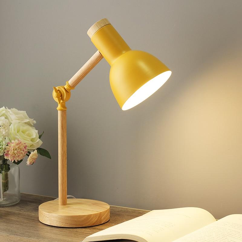 Skandinavisk Træ Skrivebordslampe med Foldbart Design
