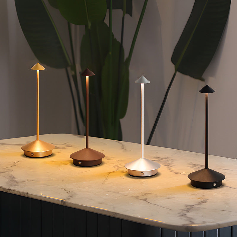 Bordlampe med batteri | Trådløs bordlampe | Dimmbar lampe med touch | Lunelle