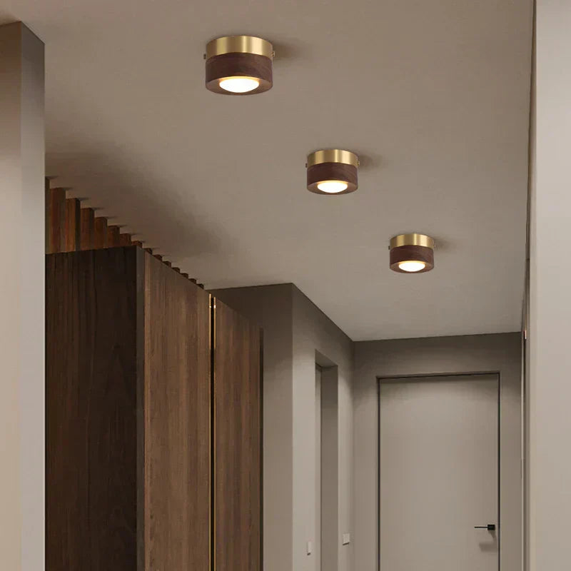Træ LED Loftlampe med Valnøddefinish og Minimalistisk Rundt Design